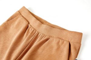  DARK BEIGE