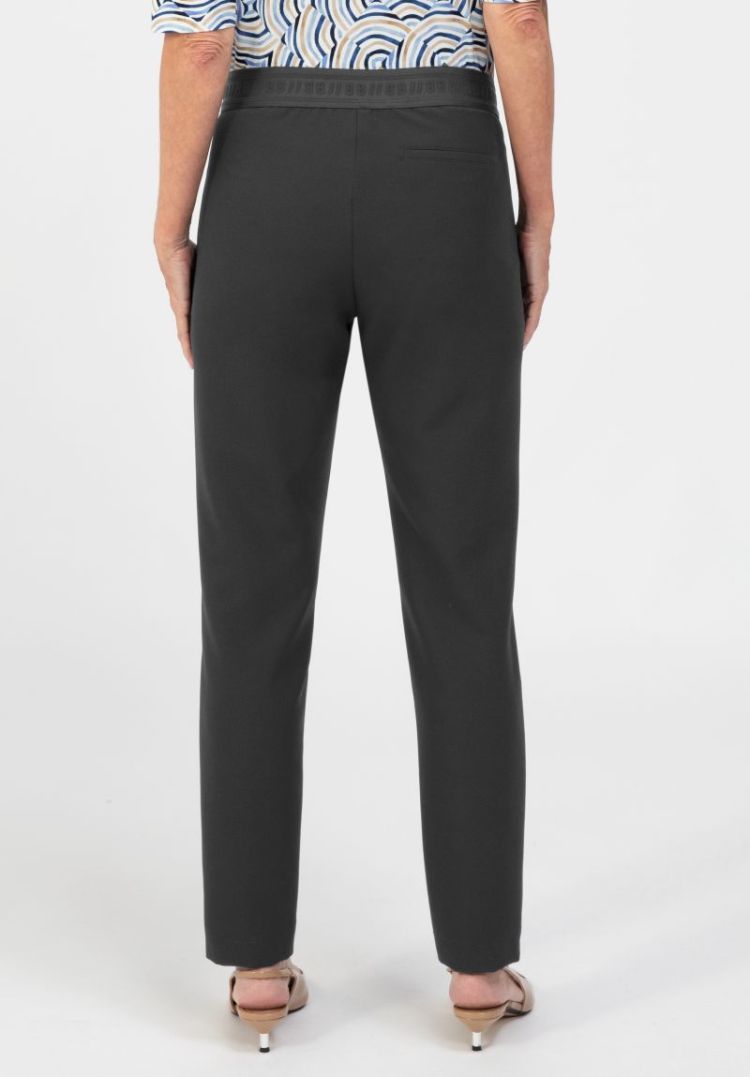  070 black