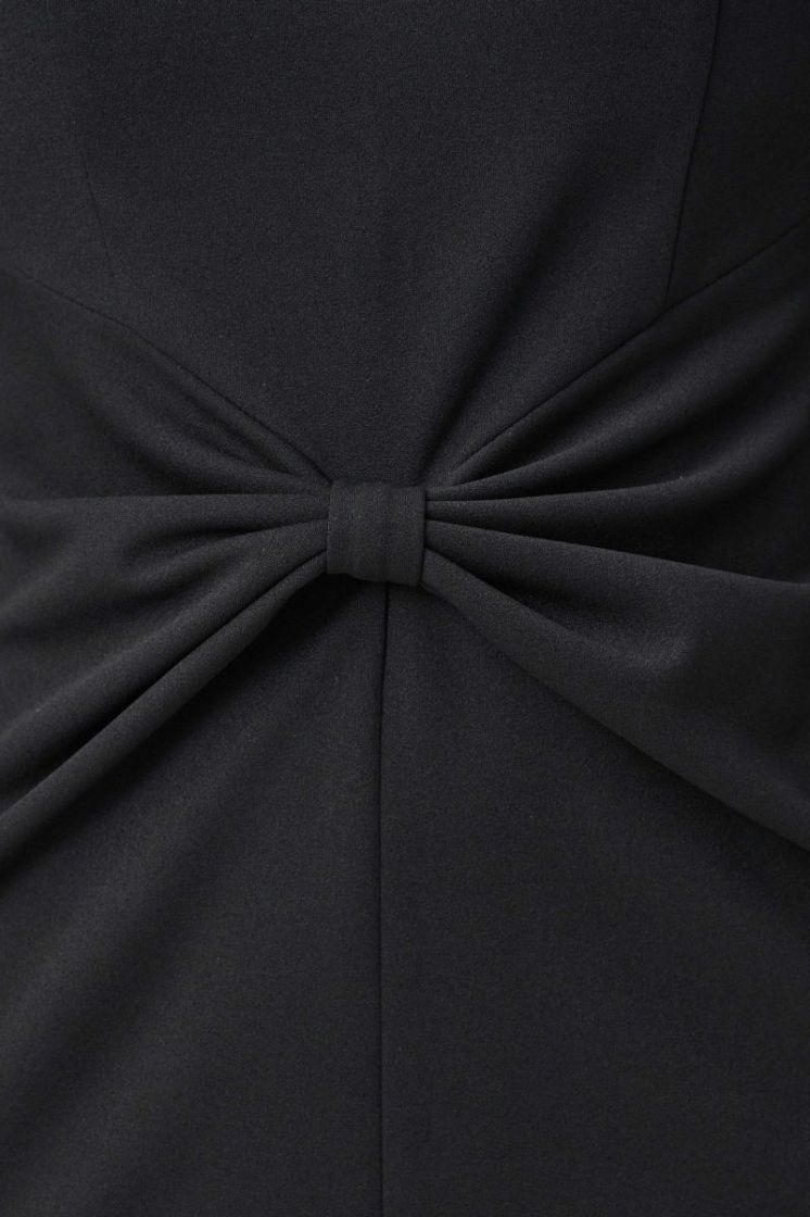  11 BLACK