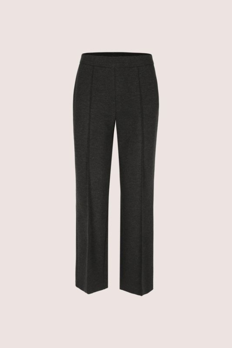 739 DARK GREY C