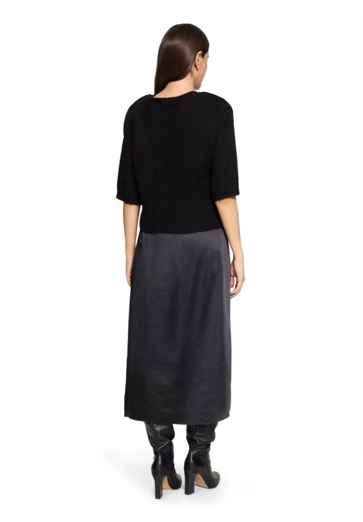  9045 Black