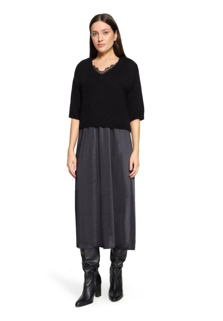  9045 Black